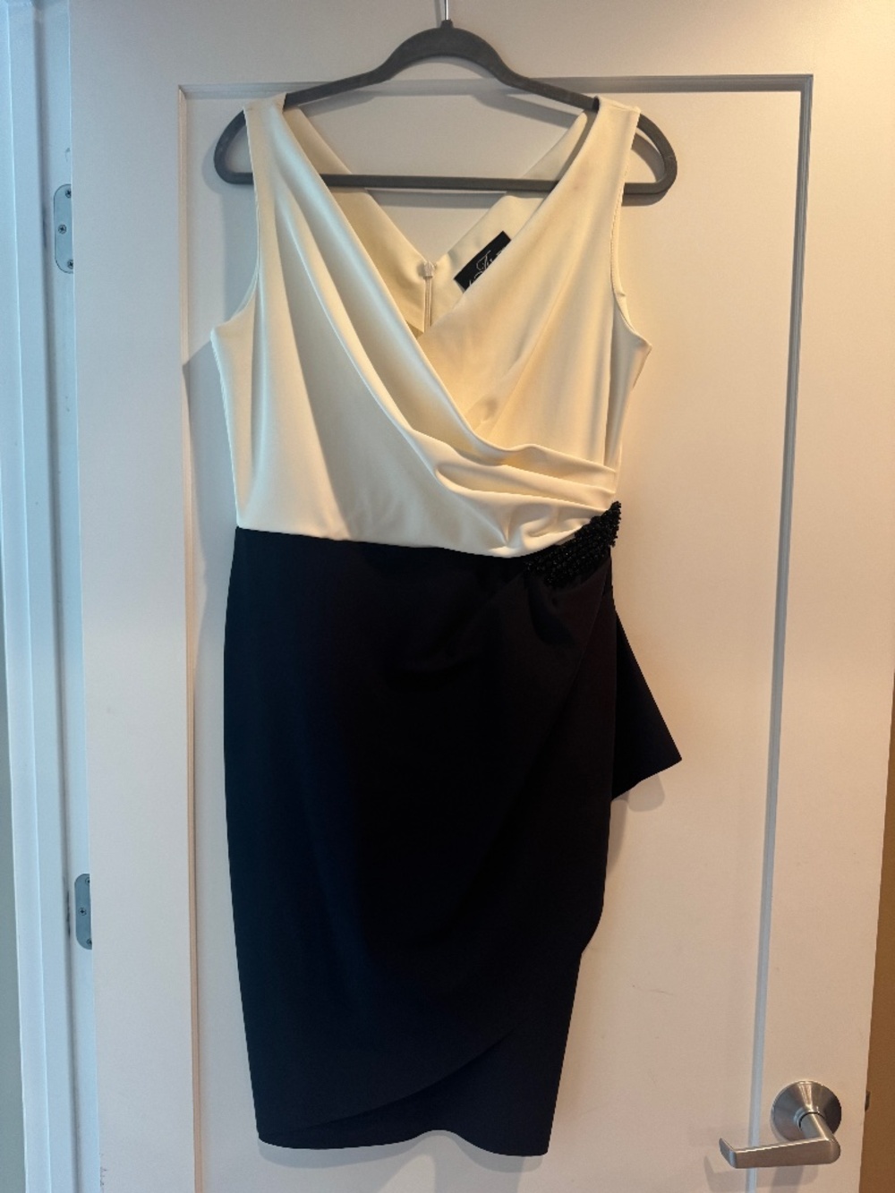 Alex Evenings, Black & Ivory Faux-Wrap Sheath Dress, size 10